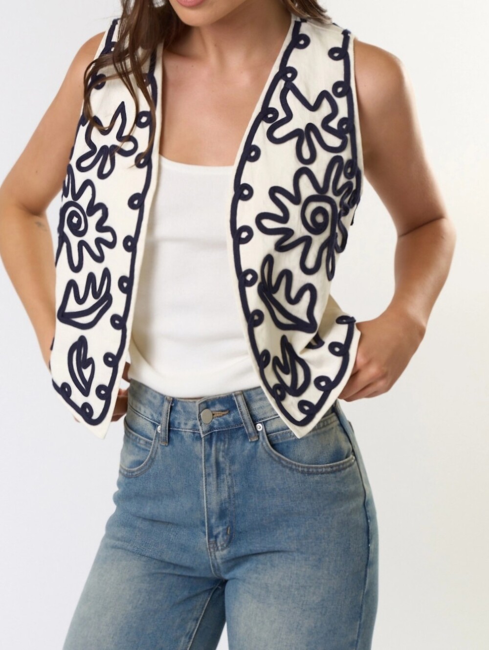 #104084 🛑S,M,L Boho Cord Embroidered Vest